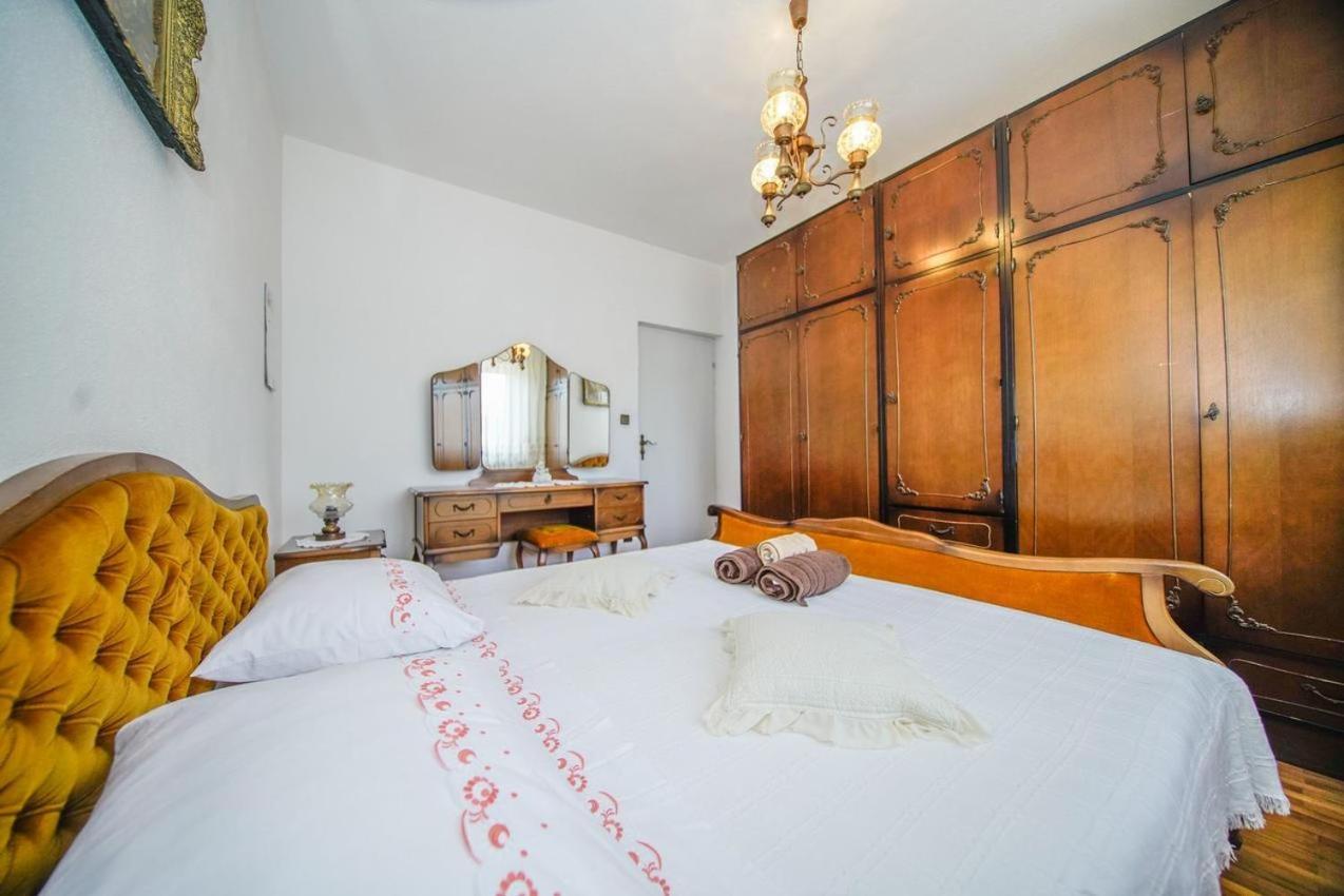 Apartman Mate Splitska Exterior foto